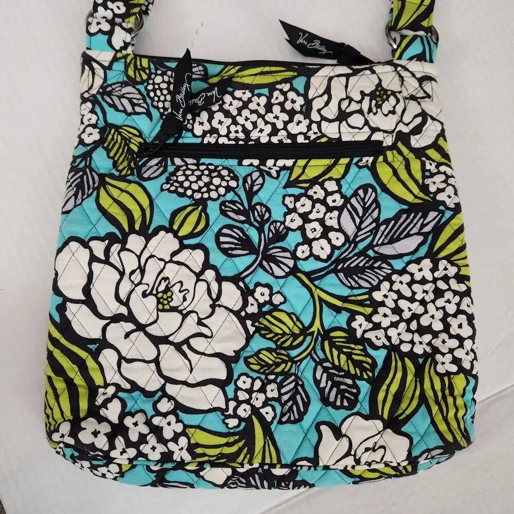Vera Bradley HIPSTER Crossbody Purse Shoulder Bag ISLAND BLOOMS Zip 11